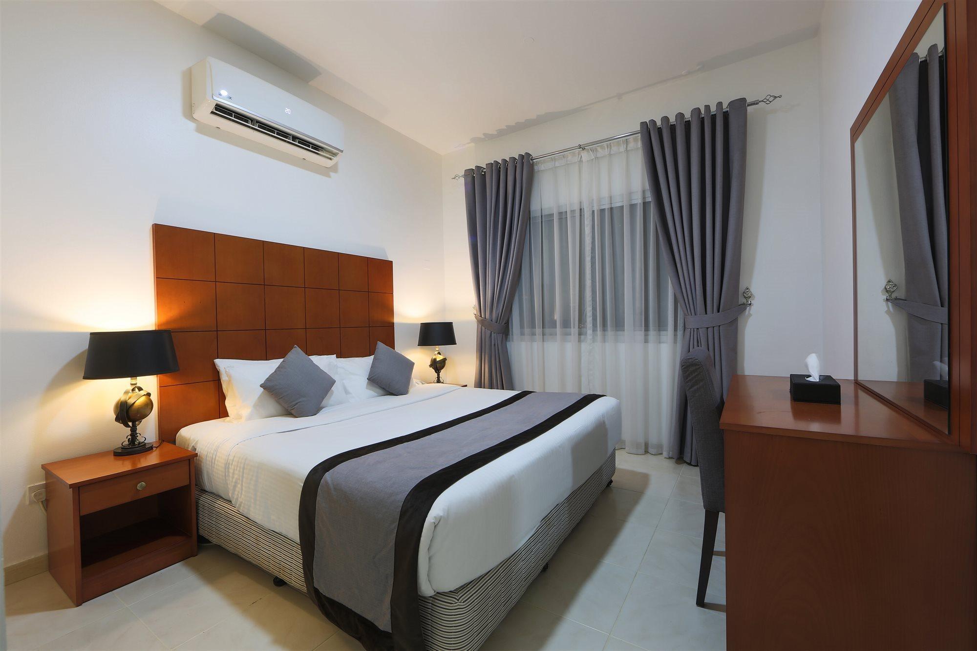 שארג'ה Nova Park Hotel מראה חיצוני תמונה