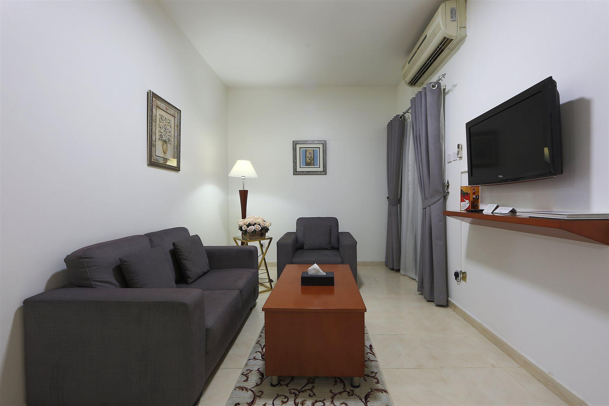 שארג'ה Nova Park Hotel מראה חיצוני תמונה