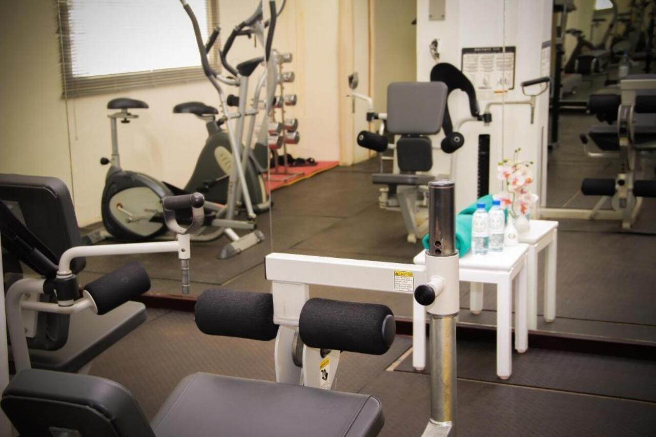 שארג'ה Nova Park Hotel מראה חיצוני תמונה