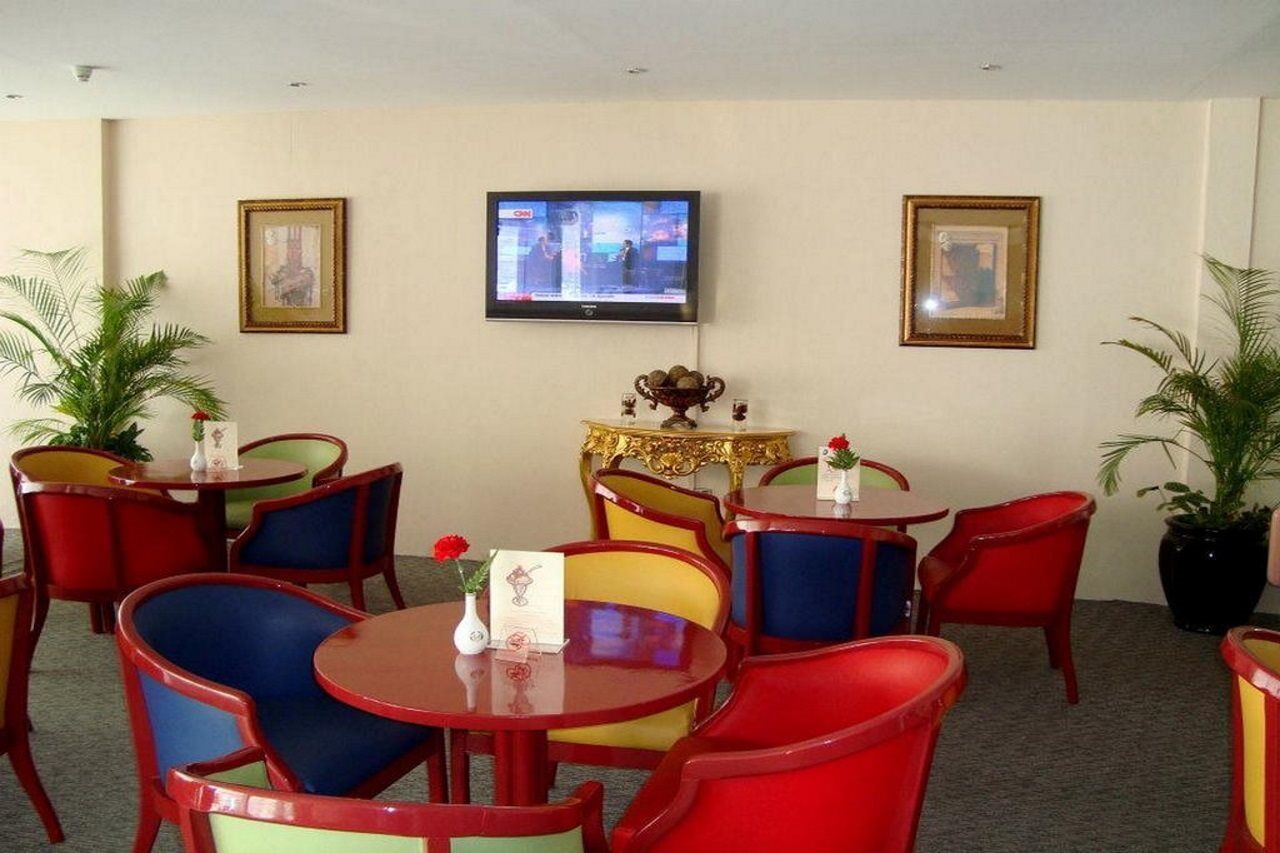 שארג'ה Nova Park Hotel מראה חיצוני תמונה